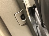 Used 2016 Chrysler Town & Country Touring image 3