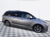 Used 2013 Toyota Sienna SE image 4
