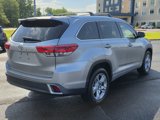 Used 2017 Toyota Highlander Limited image 3