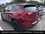 Used 2022 GMC Terrain SLE w/ Driver Convenience Package image 4