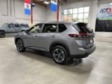 Used 2024 Nissan Rogue SV image 3