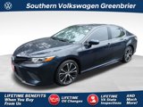 Used 2020 Toyota Camry image 1