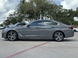 Used 2022 BMW 530i w/ Premium Package image 4