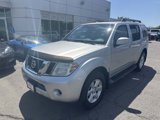 Used 2008 Nissan Pathfinder SE w/ Premium Pkg image 2