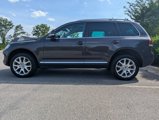 Used 2010 Volkswagen Touareg TDI image 6