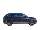 Used 2022 Volkswagen Tiguan SE image 2