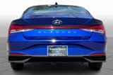 Used 2023 Hyundai Elantra SE w/ Preferred Accessory Package image 4