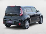 Used 2016 Kia Soul + image 5