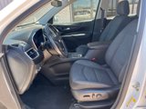 Used 2019 Chevrolet Equinox LT image 3