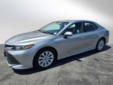 Used 2018 Toyota Camry LE image 3