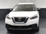 Used 2020 Nissan Kicks S image 2