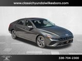 Used 2024 Hyundai Elantra SEL w/ Convenience Package image 3