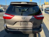Used 2015 Toyota Sienna XLE Premium image 5
