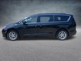 Used 2022 Chrysler Pacifica Touring-L w/ Uconnect Theater Family Group image 4