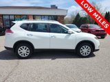 Used 2016 Nissan Rogue S image 2