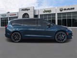 New 2025 Chrysler Pacifica Limited image 2