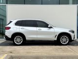 Certified 2022 BMW X5 xDrive40i w/ Premium Package image 3