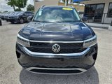Used 2022 Volkswagen Taos SE image 2
