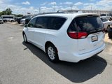 Used 2020 Chrysler Pacifica Touring-L image 5
