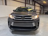 Used 2019 Toyota Highlander LE image 2