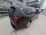 New 2025 Chrysler Pacifica Select image 5