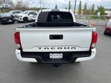 Used 2017 Toyota Tacoma TRD Off-Road image 4