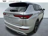 Used 2024 Mitsubishi Outlander SE Black Edition image 3