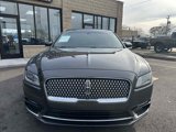 Used 2017 Lincoln Continental Premiere image 2