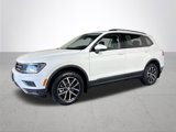 Used 2021 Volkswagen Tiguan SE w/ Panoramic Sunroof Package image 2