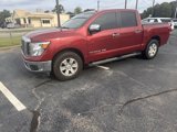 Used 2018 Nissan Titan SV image 3