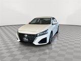 Used 2023 Nissan Altima 2.5 SV image 5