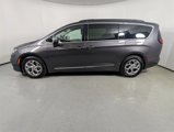 Certified 2023 Chrysler Pacifica Limited image 4
