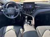 Used 2022 Toyota Camry SE image 5