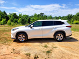 Used 2021 Toyota Highlander L image 4