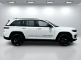 Used 2023 Jeep Grand Cherokee Altitude image 4