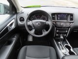 Used 2018 Nissan Pathfinder SV image 4