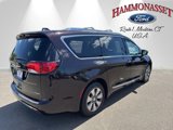 Used 2017 Chrysler Pacifica Platinum image 3