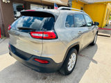 Used 2017 Jeep Cherokee Latitude image 5