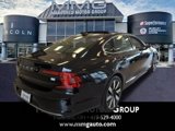 New 2024 Volvo S90 T8 Ultimate w/ Lounge Package image 4