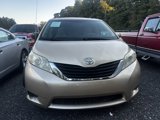 Used 2011 Toyota Sienna LE image 2