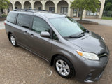 Used 2019 Toyota Sienna LE image 3