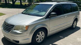 Used 2010 Chrysler Town & Country Touring image 2