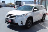 Used 2017 Toyota Highlander LE image 2
