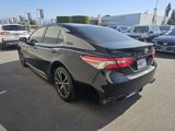 Used 2018 Toyota Camry SE image 3