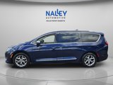 Used 2018 Chrysler Pacifica Limited w/ Advanced Safetytec Group image 2