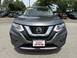 Used 2020 Nissan Rogue SV image 2