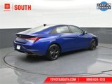 Used 2022 Hyundai Elantra SEL w/ Cargo Package image 2