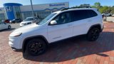 Used 2018 Jeep Cherokee Latitude w/ Altitude Package image 6