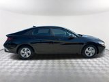 New 2025 Hyundai Elantra SE image 4