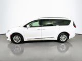 Used 2018 Chrysler Pacifica Touring-L Plus image 4